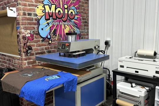 mojo signs threads osage beach mo 2025 12 08T15 16 09.964795Z 76639.54071733641